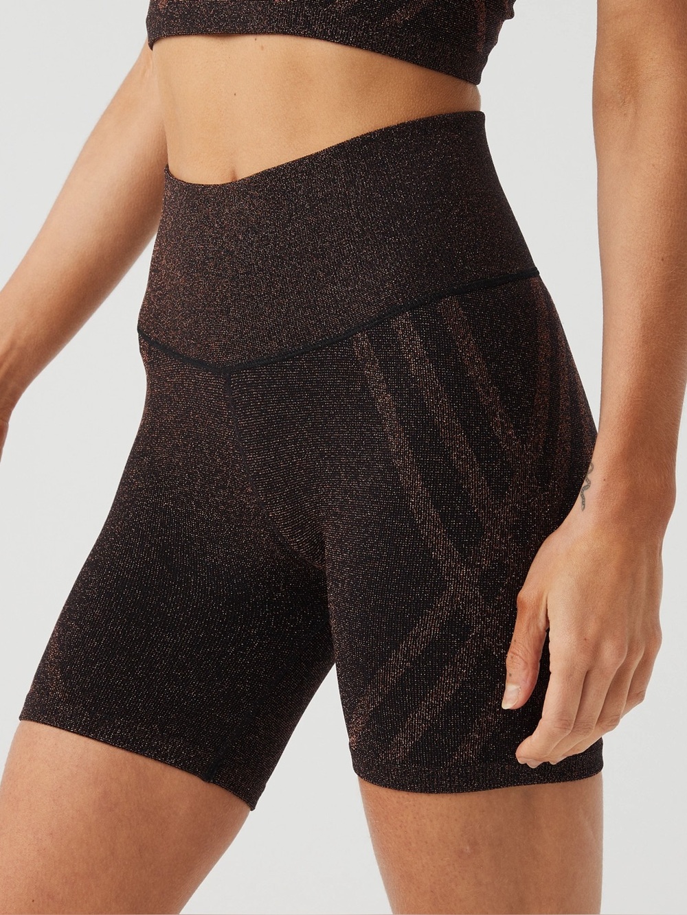 OFFLINE BY AERIE Real Luxe Seamless Lurex 5" Bike Short Gold Small S NEW NWOT